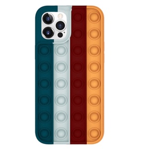 [840000011242] FUNDA SILICON POP IT IPHONE 12/12 PRO VERDE/MOSTAZA